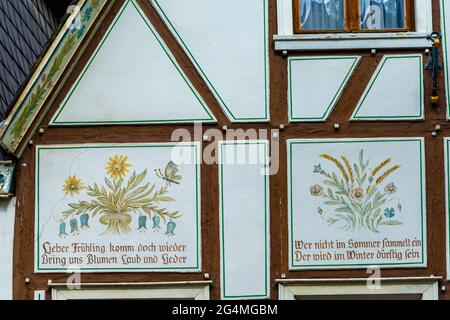 Historisches Linz an der Rine mit bunten Fachwerkhäusern, Rheinland-Pfalz, Gemrany Stockfoto