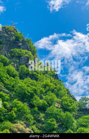 Der legendäre steile Loreley-Felsen am Rhein km555, UpperMittelrheintal, UNESCO-Weltkulturerbe, Rheinland-Pfalz, Deutschland Stockfoto