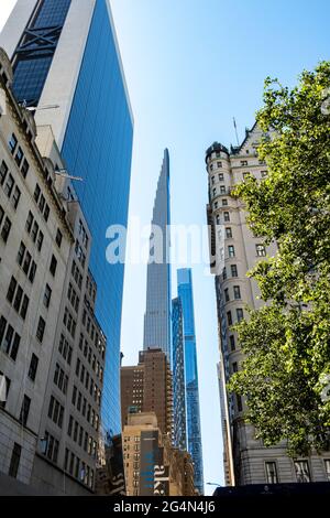 Steinway Tower von der Fifth Avenue an der 58th Street, NYC, USA Stockfoto