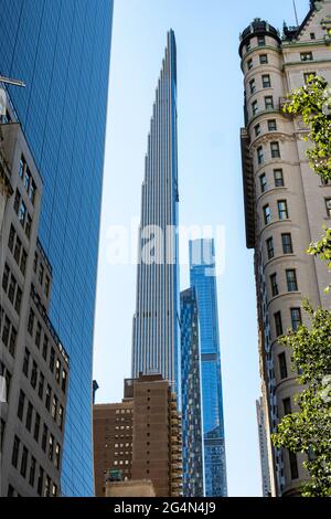 Steinway Tower von der Fifth Avenue an der 58th Street, NYC, USA Stockfoto