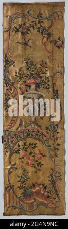 Job Goudlekin, vergoldet gestanzt Fond mit Malerei von Gerüchten über Saatperlen und S- und C-voluten, in denen Blumenvasen, Blumen- und Obstzweige und Girlanden. Der goldgestanzte Fond ist mit Erfrischungen aus Samenkorne und S- und C-Voluten bemalt, in denen Blumenvasen enthalten sind. Früchte und Blütenzweige werden noch am Boden von Früchten und Blumengirlanden mit Vögeln aufgetragen. Das Gemälde wird in verschiedenen Grautönen, Rot, Grün und Blau ausgeführt. Stockfoto