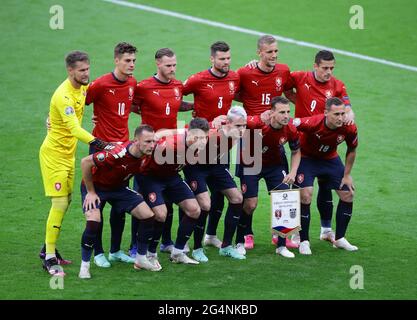 London, England, 22. Juni 2021. Das Team der Tschechischen Republik posiert während des UEFA-Europameisterschaftsspiel im Wembley-Stadion in London für ein Foto vor dem Spiel. Bildnachweis sollte lauten: David Klein / Sportimage Stockfoto