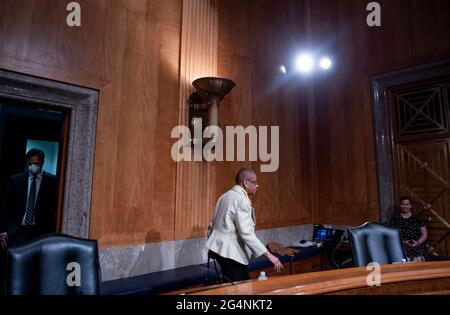 Die Delegierte Eleanor Holmes Norton (Demokratin des Distrikts von Columbia) kommt zu einer Anhörung des Senatsausschusses für Heimatsicherheit und Regierungsangelegenheiten, um die Staatlichkeit von Washington, DC, am Dienstag, den 22. Juni 2021 im Dirksen Senate Office Building in Washington, DC zu untersuchen. Kredit: Rod Lamkey/CNP /MediaPunch Stockfoto