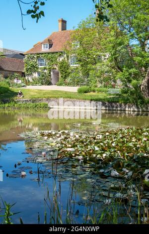 Charleston Farmhouse, die East Sussex Heimat von Vanessa Bell und Duncan Grant von der Bloomsbury Group, West Firle, Großbritannien Stockfoto