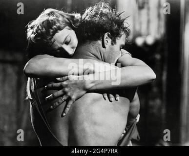 Kim Hunter, Marlon Brando, 'A Streetcar named Desire' (1951) Warner Bros. / Aktenzeichen # 34145-318THA Stockfoto
