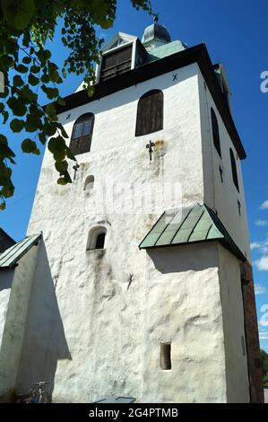Kathedrale von Porvoo, Glockenturm, weiße Steinmauern mit gotischen Elementen, Porvoo, Finnland Stockfoto