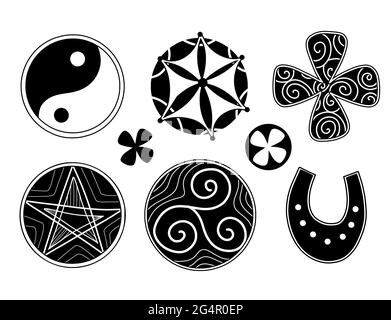 Set von Silhouetten von glücklichen Reizen. Triskelion, Yin Yang, Kleeblatt und Sterne. Vektor-schwarze Symbole für Design, Abzeichen und Etiketten. Spirituelle Symbole Stock Vektor