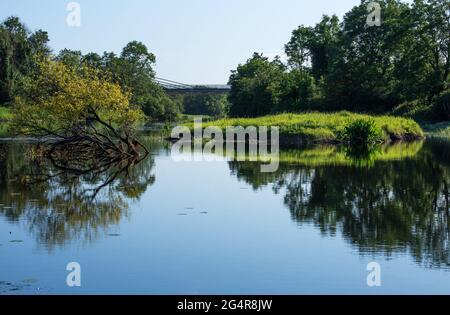 Blick auf den Fluss Erne in Co. Cavan, Irland im Sommer Stockfoto