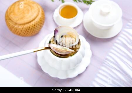 Muschel-Biskuit-Kürbissuppe Stockfoto