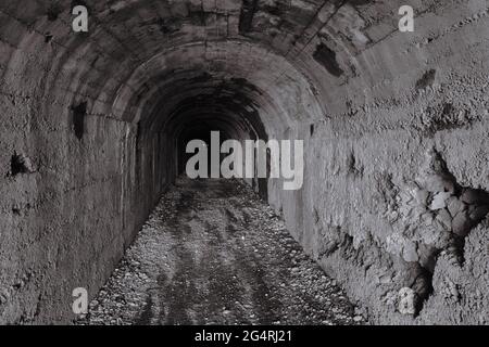 Bunker des Ersten Weltkriegs an der italienisch-schweizerischen Grenze Stockfoto