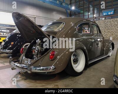 Klassischer Volkswagen Bettle. Retro Malaga 2021, andalusien, Spanien. Stockfoto