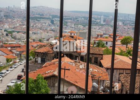 Ankara Blick vom Inneren des Schlosses Ankara, hinter dem Geländer Stockfoto