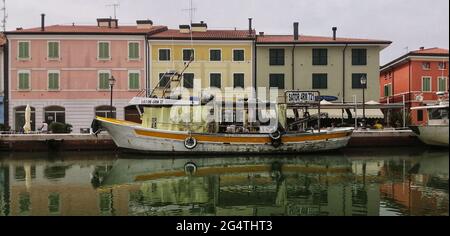 Boote auf dem Leonardesque Canal Port in Cesenatico, Italien Stockfoto