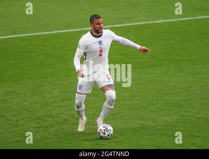 London, Großbritannien. 22. Juni 2021 - England gegen Schottland - UEFA Euro 2020 Gruppe-D-Spiel - Wembley - London Kyle Walker, Englands, während des Euro 2020-Spiels gegen die Tschechische Republik. Bildnachweis : © Mark Pain / Alamy Live News Stockfoto