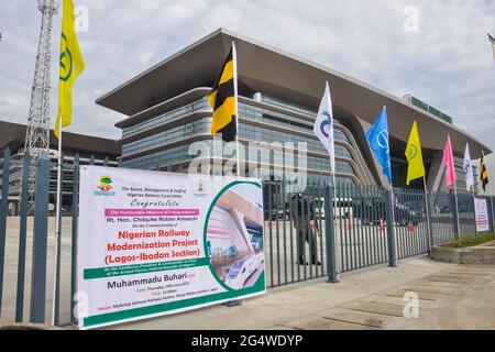 Der Bahnhof Ebute Metta, bekannt als Mobolaji Johnson Station, ist der größte Bahnhof in Westafrika mit einer Kapazität von 6000 Passagieren. Nigeria. Stockfoto