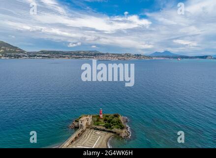 Eine Landschaft und Meereslandschaft von Pozzuoli in Richtung Neapel Stockfoto