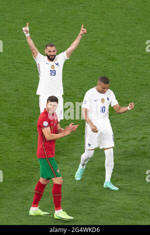 Frankreichs Stürmer Karim Benzema feiert sein zweites Tor beim UEFA Euro 2020 Championship Group F Spiel zwischen Frankreich und Portugal in der Puskas Arena, am 23. Juni 2021 in Budapest, Ungarn. Foto von David Niviere/ABACAPRESS.COM Stockfoto