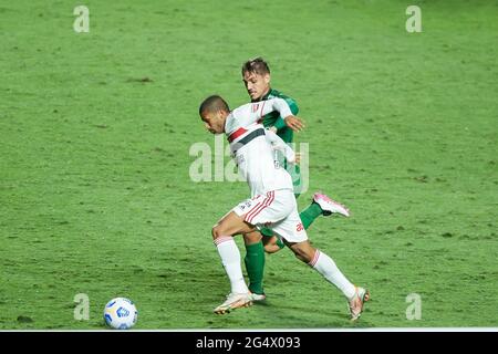 Sao Paulo, Brasilien. 23 2021. Juni: Rojas von São Paulo FC während eines Spiels zwischen dem FC São Paulo und Cuiabá, das für den 6. Lauf der Brasilianischen Meisterschaft 2021 in Estádio do Morumbi in São Paulo, SP, gilt. (Foto: Maurício Rummens/Fotoarena) Quelle: Foto Arena LTDA/Alamy Live News Stockfoto