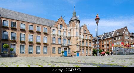 Deutschland, Nordrhein-Westfalen, Düsseldorf, Panoramablick ofÂ Altes Rathaus Stockfoto