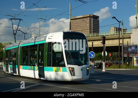 FRANKREICH, PARIS (75019), STRASSENBAHN, PORTE DE PANTIN Stockfoto