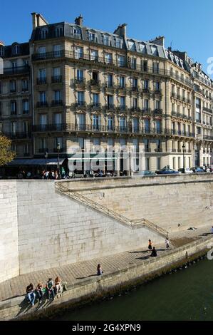 FRANKREICH, PARIS (75) QUAI D'ORLEANS AUF DER ILE SAINT-LOUIS Stockfoto