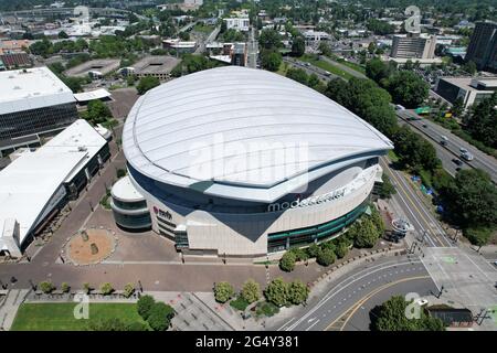 Eine Luftaufnahme des Moda Center, Mittwoch, 23. Juni 2021, in Portland, Die Arena ist die Heimat der Portland Trail Blazers. Stockfoto