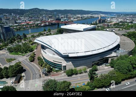 Eine Luftaufnahme des Moda Center, Mittwoch, 23. Juni 2021, in Portland, Die Arena ist die Heimat der Portland Trail Blazers. Stockfoto