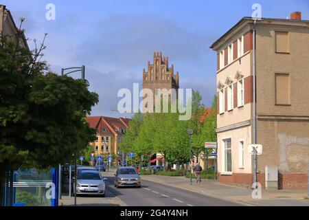 Mai 14 2021 - Anklam/Deutschland: Kleinstadtleben im Frühling Stockfoto