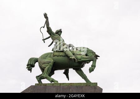 Ufa, Russland - 15. juni 2021: Salawat Julajew-Denkmal in Ufa - die größte Reiterstatue Europas. Stockfoto