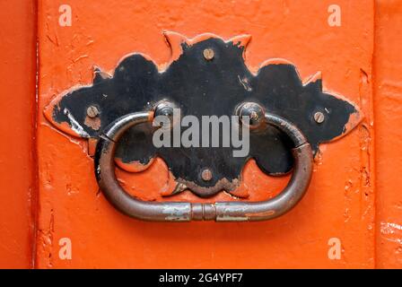 Altes barockes Türdetail, Ouro Preto, Minas Gerais, Brasilien Stockfoto