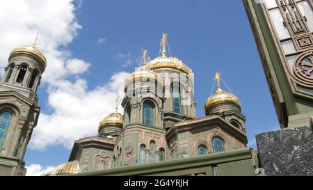 Kubinka, Moskauer Gebiet, Russland - 10. Jul 2020: Hauptkathedrale der russischen Streitkräfte im Patriot Park. Militärische christliche orthodoxe Kirche, Resurrec Stockfoto
