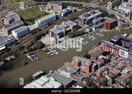 Luftaufnahme des Brayford Pools (ein natürlicher See, der von der Lincoln Marina genutzt wird) im Stadtzentrum von Lincoln Stockfoto