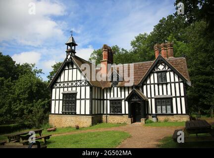 Das Old Schoolhouse Cafe auf dem historischen Bauernhof Acton Scott, Shropshire, Großbritannien. Stockfoto