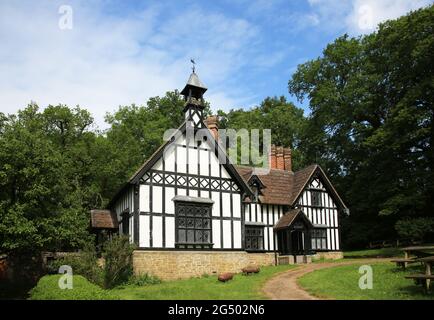 Das Old Schoolhouse Cafe auf dem historischen Bauernhof Acton Scott, Shropshire, Großbritannien. Stockfoto