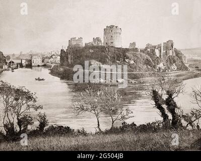 Eine Ansicht des Pembroke Castle aus dem 12. Jahrhundert aus dem späten 19. Jahrhundert, einer mittelalterlichen Burg im Zentrum von Pembroke auf einem strategischen Felsvorsprung am Milford Haven Waterway, Pembrokeshire, Wales. Das Schloss war der ursprüngliche Familiensitz der Earldom von Pembroke. Stockfoto