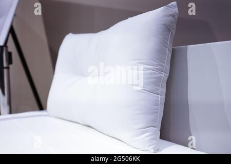 Tokio, Japan. Juni 2021. Lofty Corporation stellt Bettwäsche und Kissen für die Olympischen und Paralympischen Spiele 2020 in Tokio und das Dorf der Athleten bereit. Kissen aus der komfortablen Sleep Pillow LE Serie. Am 24. Juni 2021 in Tokio, Japan. (Foto von Kazuki Oishi/Sipa USA) Quelle: SIPA USA/Alamy Live News Stockfoto