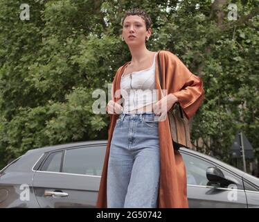 Mailand, Italien. Juni 2021. Mode Blogger Street Style Outfits nach Etro Fashion Show während MFW 2021 man Kollektionen. (Foto: Luca Ponti/Pacific Press) Quelle: Pacific Press Media Production Corp./Alamy Live News Stockfoto