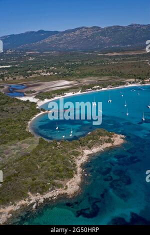 FRANKREICH. CORSE-DU-SUD (2A) COTE DES NACRES. IN DER NÄHE VON PORTO-VECCHIO, SAN CIPRIANU BAY (LUFTAUFNAHME) Stockfoto