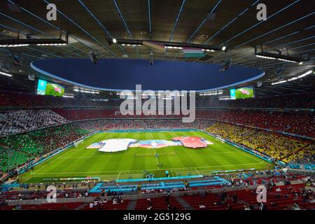 Allianz Arena inside mit Choreo im Gruppe-F-Spiel DEUTSCHLAND, Ungarn. , . in der Saison 2020/2021 am 23. Juni 2021 in München, Deutschland. Quelle: Peter Schatz/Alamy Live News Stockfoto