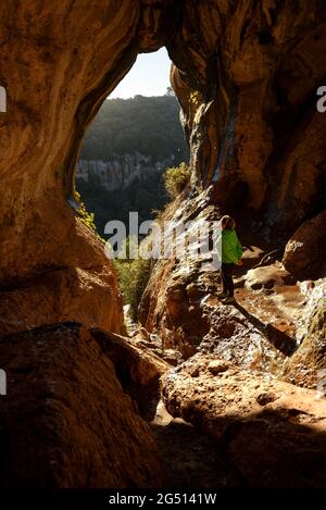 Innenraum der Simanya-Höhle, im Naturpark Sant Llorenç del Munt i l'Obac (Vallès Ockidental, Barcelona, Katalonien, Spanien) Stockfoto