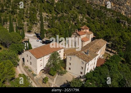 Umgebung des Schutzgebietes Fontcalda und des Flusses Canaletes (Terra Alta, Katalonien, Spanien) ESP: Alrededores del Santuario de Fontcalda, Terra Alta Stockfoto