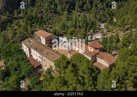 Umgebung des Schutzgebietes Fontcalda und des Flusses Canaletes (Terra Alta, Katalonien, Spanien) ESP: Alrededores del Santuario de Fontcalda, Terra Alta Stockfoto