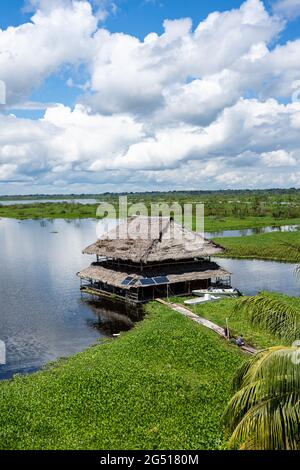 Malerischer Blick über den Fluss Itaya in Iquitos, Peru Stockfoto