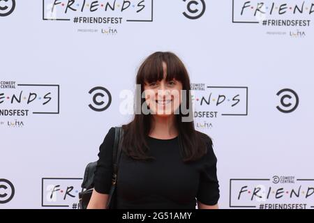 Natalie Cassidy, Comedy Central UKs FRIENDSFEST - VIP Arrivals, Clapham Common, London, Großbritannien, 24. Juni 2021, Foto von Richard Goldschmidt Stockfoto