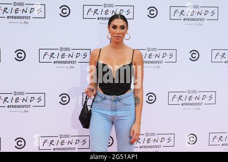 Tamara Joy, Comedy Central UKs FRIENDSFEST - VIP Arrivals, Clapham Common, London, Großbritannien, 24. Juni 2021, Foto von Richard Goldschmidt Stockfoto