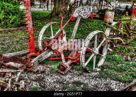 Alte verlassene rostige landwirtschaftliche Ausrüstung, Rockville, Indiana, USA Stockfoto