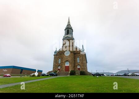 Église catholique Saint-Pierre römisch-katholische Kirche, römisch 120 Jahre alte römisch-katholische Kirche in Cheticamp, Cape Breton, Nova Scotia, Kanada Stockfoto