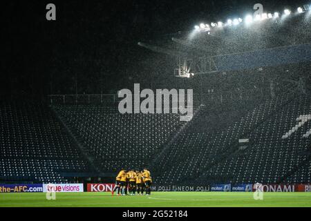 Buriram, Thailand. Juni 2021. Die Spieler von Port FC schließen sich vor dem AFC Champions League 2021-Spiel der Gruppe J zwischen Kitchee SC und Port FC im Buriram Stadium zusammen. (Endergebnis; Kitchee SC 2:0 Port FC) (Foto: Amphol Thongmueangluang/SOPA I/Sipa USA) Quelle: SIPA USA/Alamy Live News Stockfoto