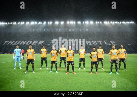 Buriram, Thailand. Juni 2021. Die Spieler von Port FC posieren für ein Foto vor dem AFC Champions League 2021-Spiel der Gruppe J zwischen Kitchee SC und Port FC im Buriram Stadium. (Endergebnis; Kitchee SC 2:0 Port FC) Credit: SOPA Images Limited/Alamy Live News Stockfoto