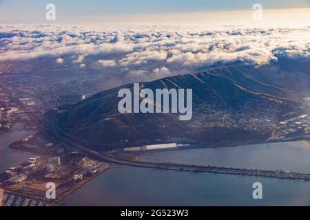 Luftaufnahme des San Bruno Mountain State and County Park in Kalifornien Stockfoto